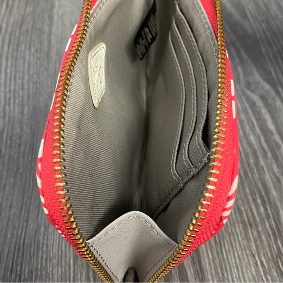 Fossil wristlet wallet- Pink and white - Picture 7 of 10